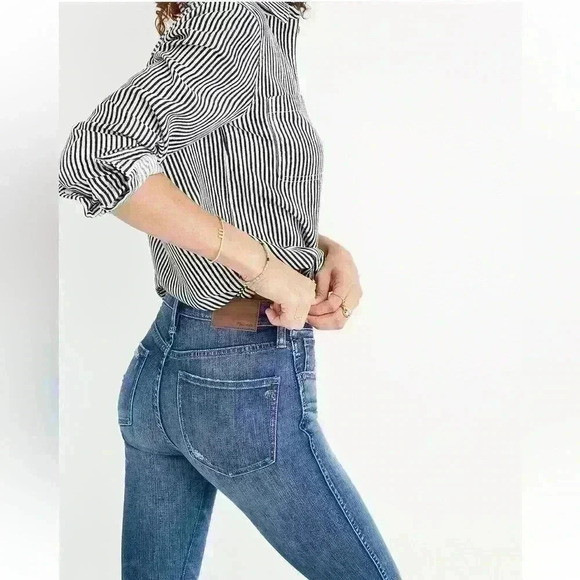 MADEWELL 9" High-Rise Skinny Jeans in Allegra Wash Rip & Repair Edition Sz. 27 T - Picture 4 of 15